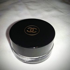 CHANEL ILLUSION D' OMBRE VELVET EYESHADOW